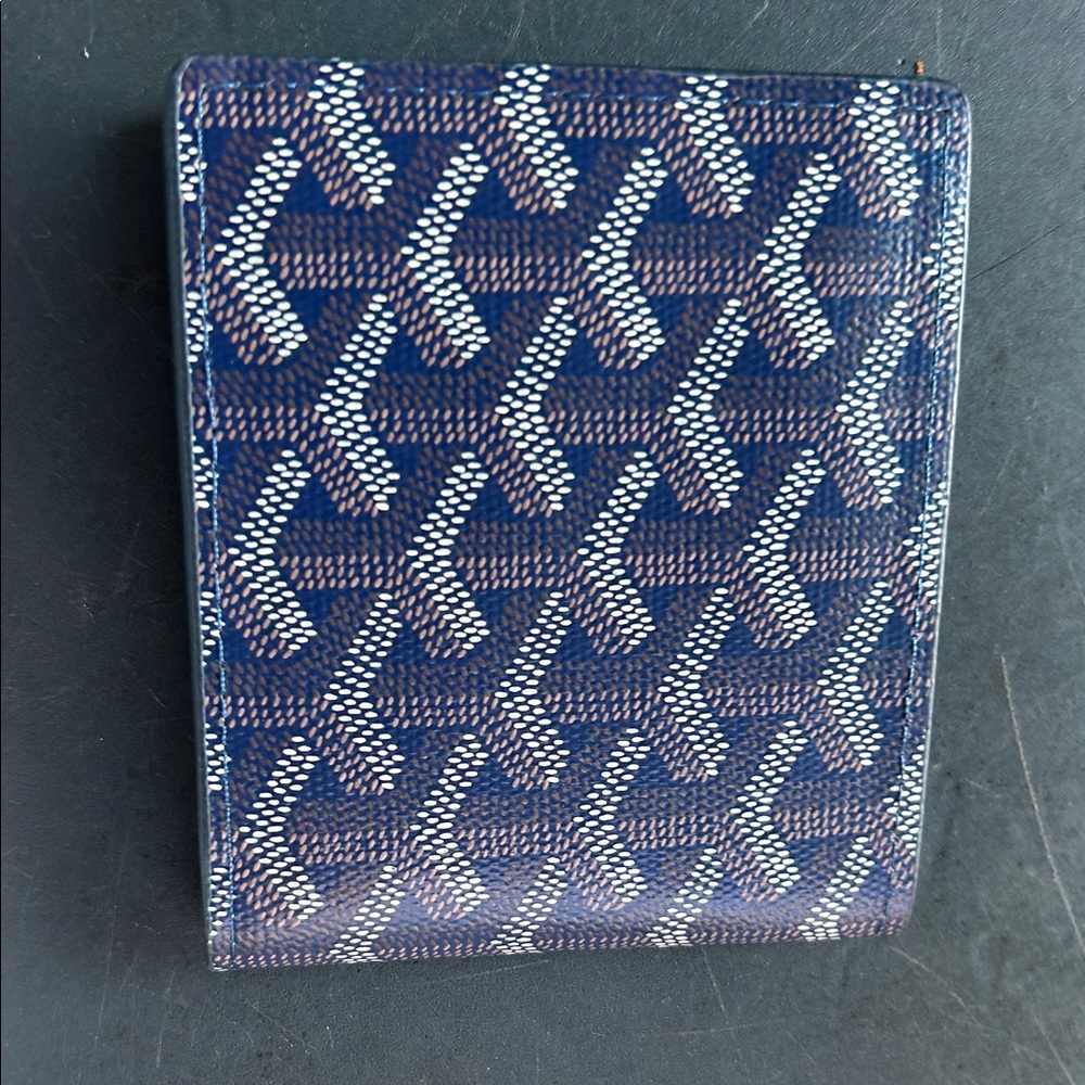 Goyard Navy and White Card Holder - Picture 4 of 4